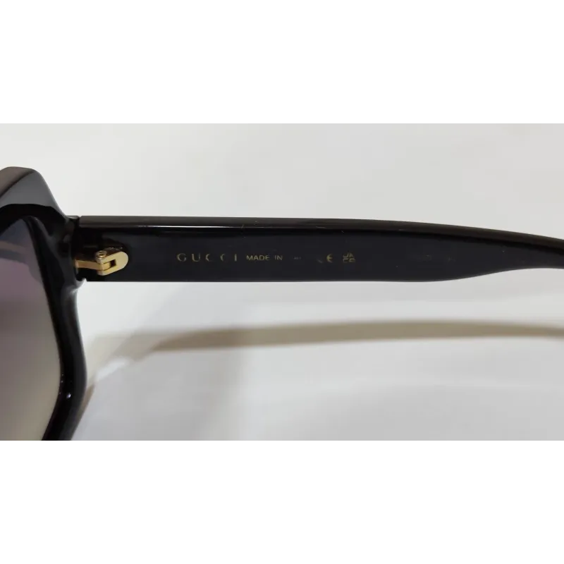GUCCI – Lunettes de soleil femme oversized