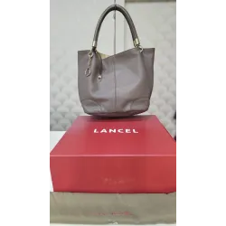 LANCEL – Sac seau en cuir grainé – Taupe