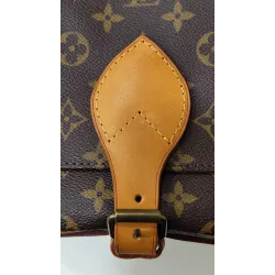 LOUIS VUITTON – Cartouchière – Monogram – Bandoulière réglable