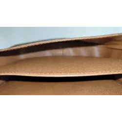 LOUIS VUITTON – Cartouchière – Monogram – Bandoulière réglable
