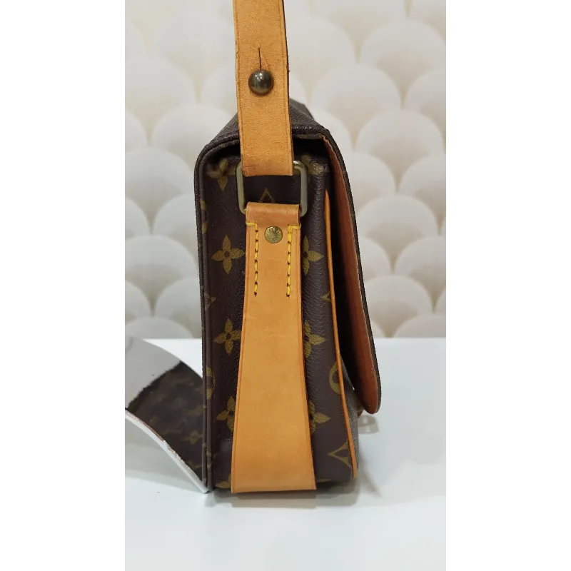 LOUIS VUITTON – Cartouchière – Monogram – Bandoulière réglable