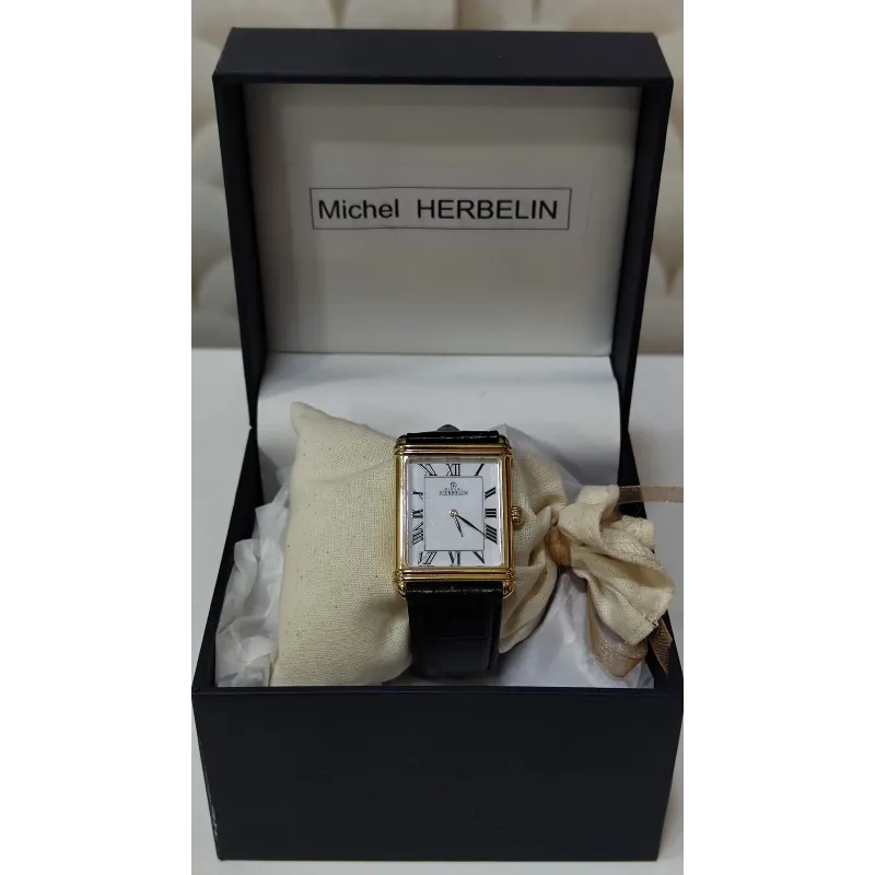 Michel Herbelin – Montre rectangulaire dorée