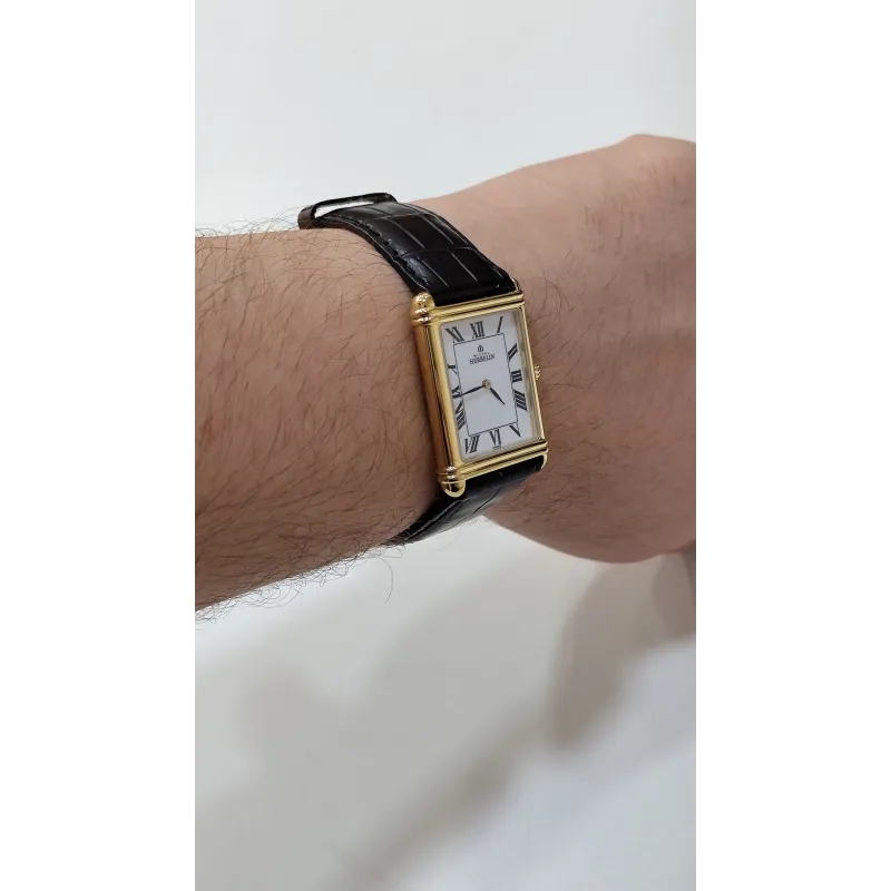 Michel Herbelin – Montre rectangulaire dorée