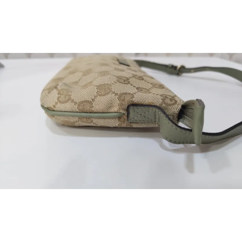 Gucci - Pochette en toile monogramme GG