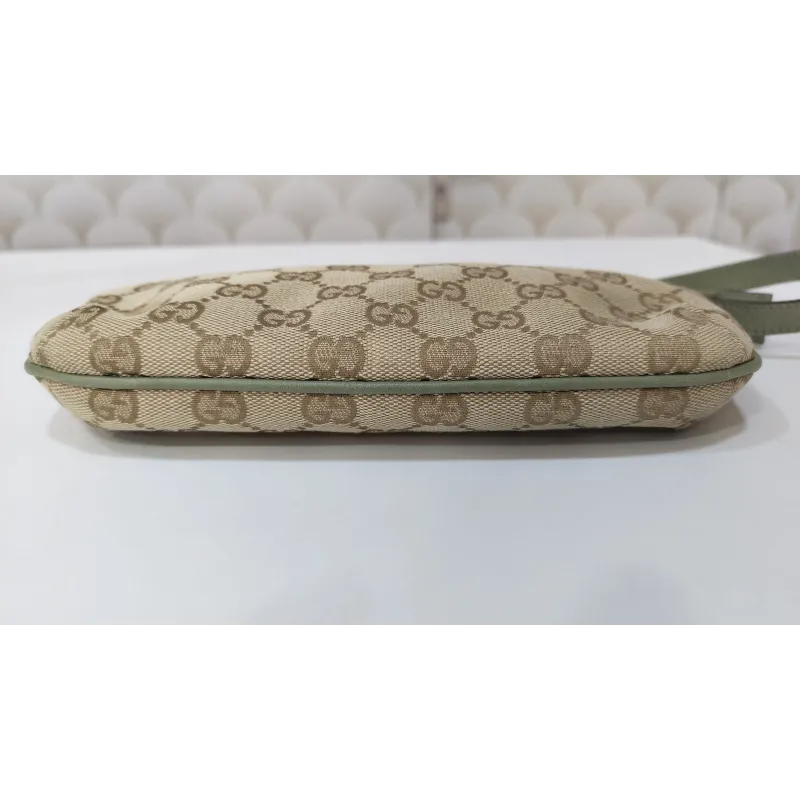 Gucci - Pochette en toile monogramme GG