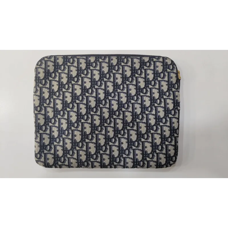Dior – Pochette Oblique