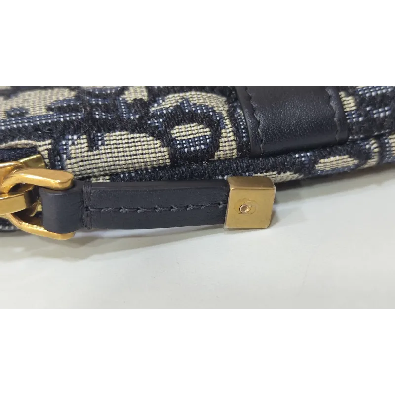 Dior – Pochette Oblique