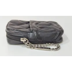 Chanel - Mini pochette en cuir