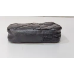 Chanel - Mini pochette en cuir