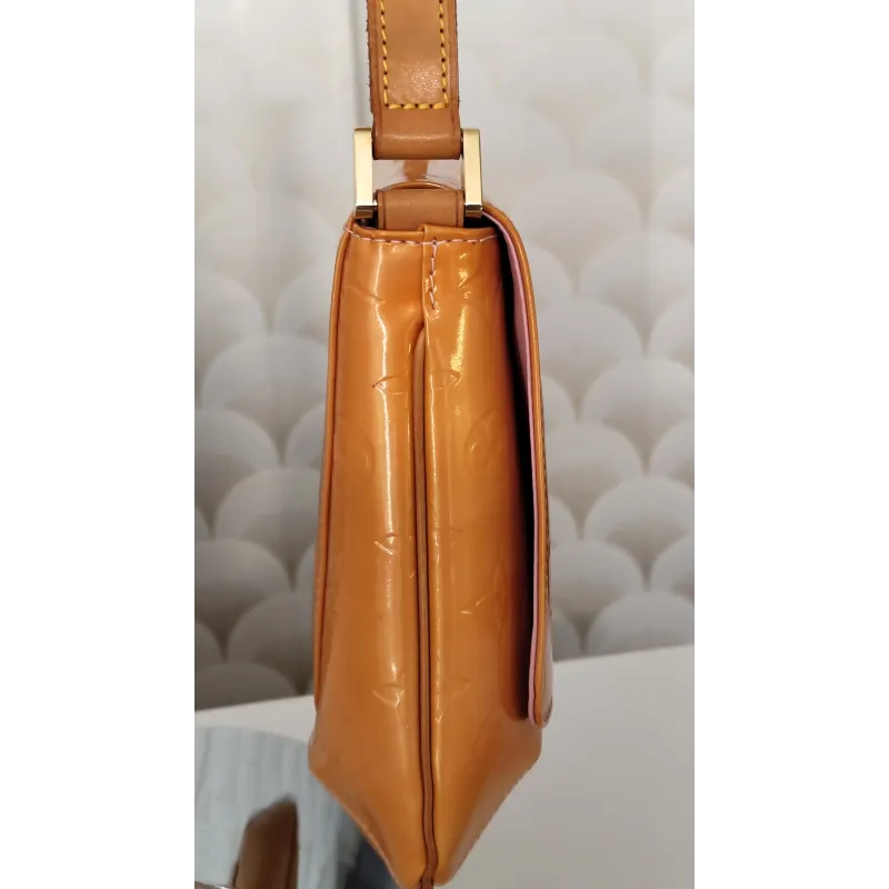 Louis Vuitton - Sac à main en cuir verni Thompson