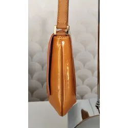 Louis Vuitton - Sac à main en cuir verni Thompson