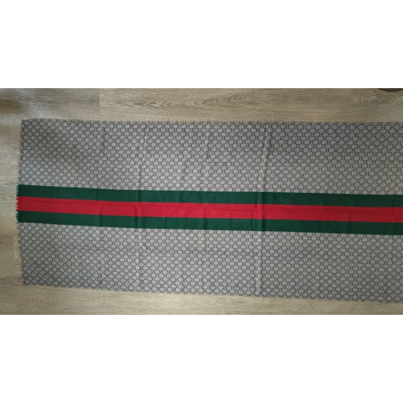 Gucci - Echarpe en soie