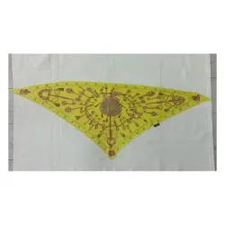 Foulard pointu
