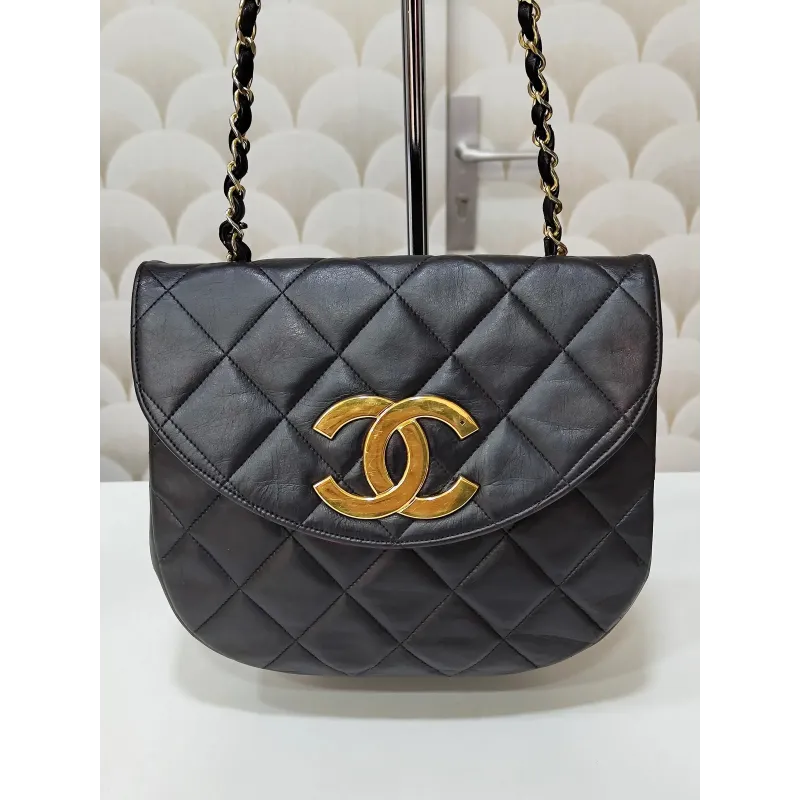 Sac Chanel Demi-Lune (Half Moon) Vintage