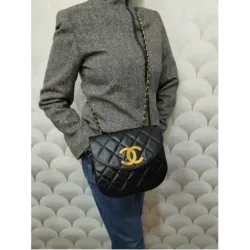 Sac Chanel Demi-Lune (Half Moon) Vintage