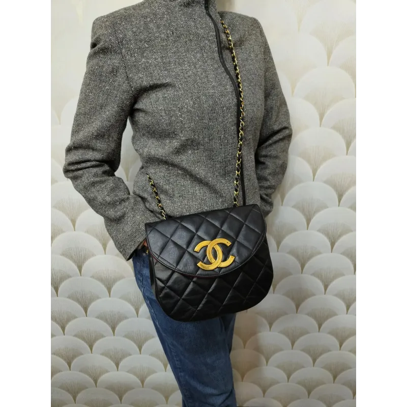 Sac Chanel Demi-Lune (Half Moon) Vintage