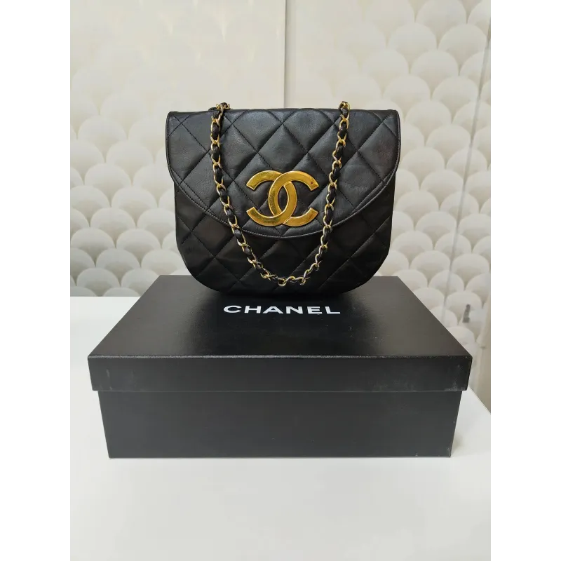 Sac Chanel Demi-Lune (Half Moon) Vintage