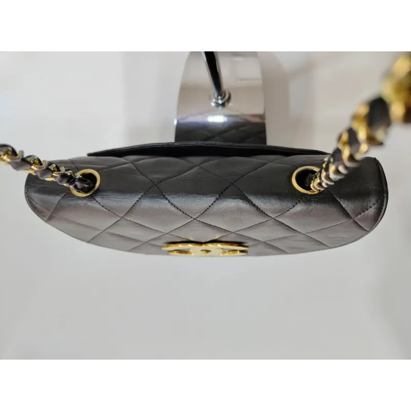 Sac Chanel Demi-Lune (Half Moon) Vintage