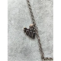 Collier Burberry avec montre pendentif cœur