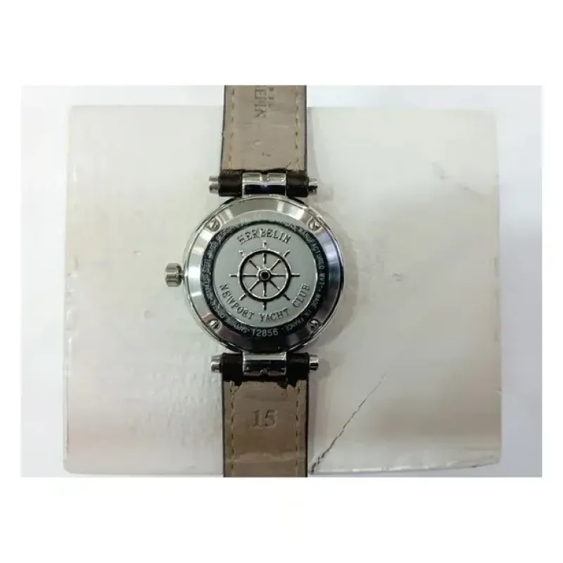 Montre en acier