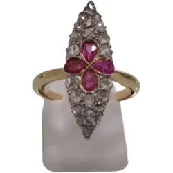 Bague Marquise en or jaune 18 carats