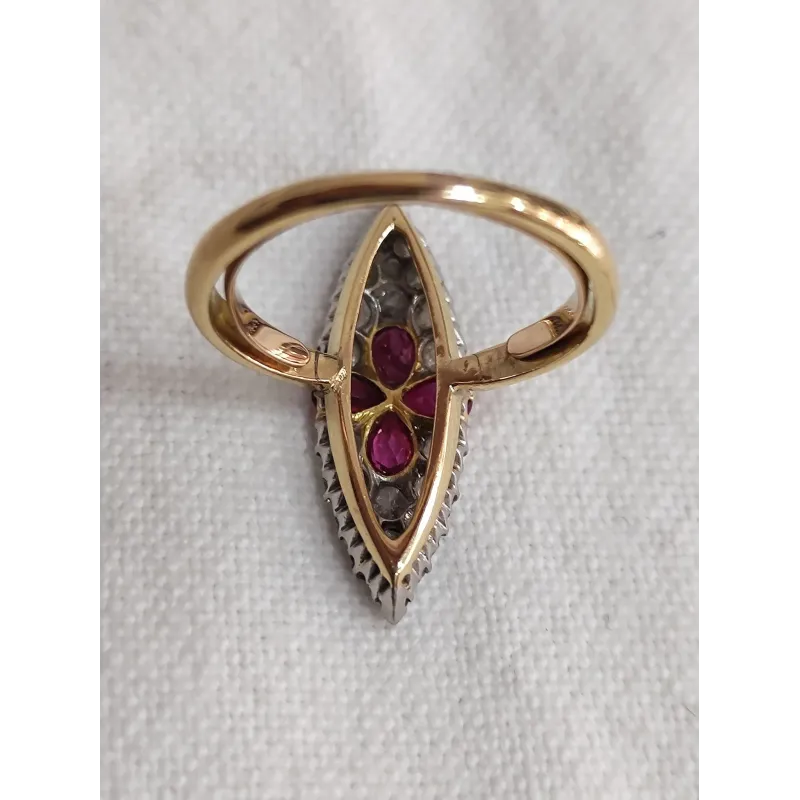 Bague Marquise en or jaune 18 carats