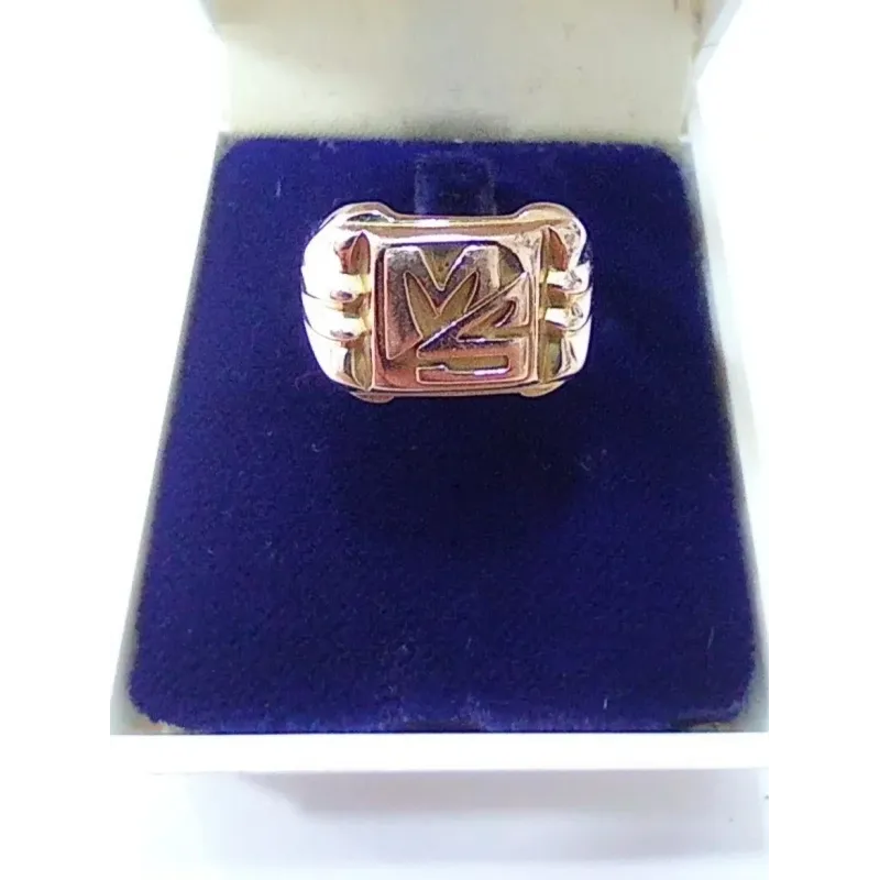Chevalière en or jaune 18 carats