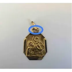 Pendentif médaille religieuse en or jaune 18k