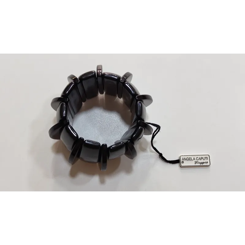 Angela Caputi – Bracelet large en résine noire