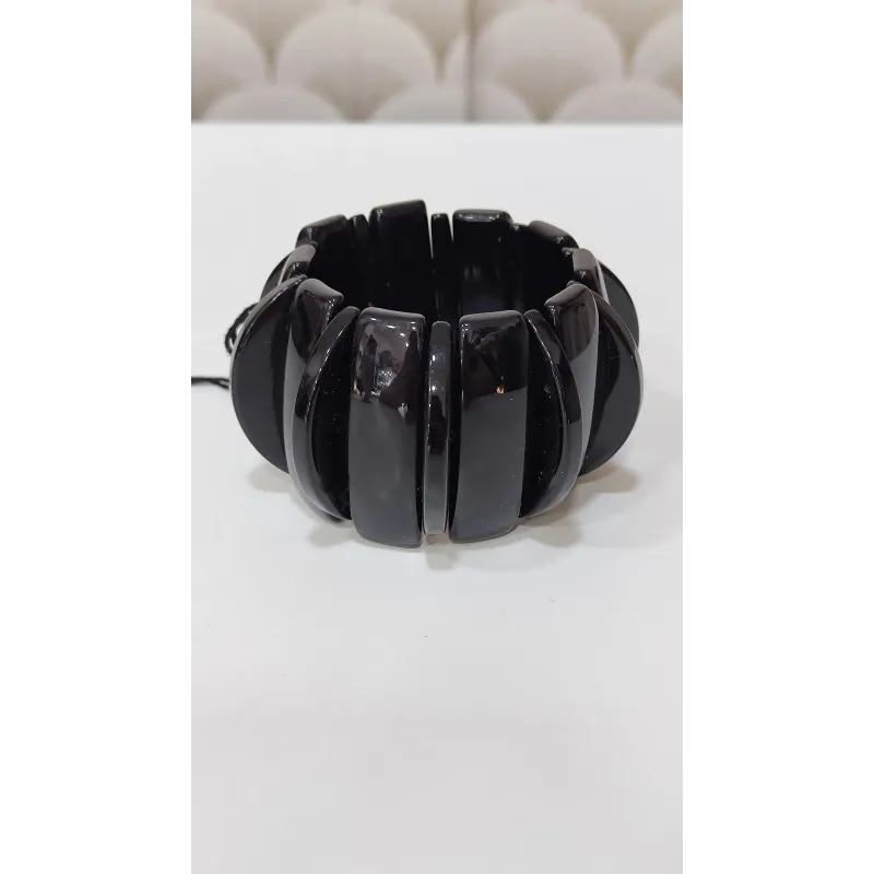 Angela Caputi – Bracelet large en résine noire
