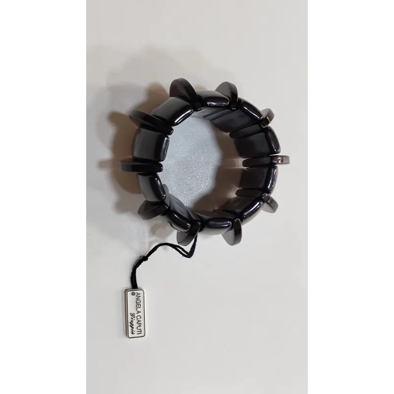 Angela Caputi – Bracelet large en résine noire